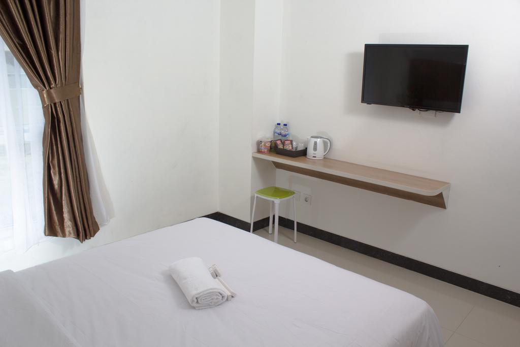 Hotel Royal Manado Esterno foto